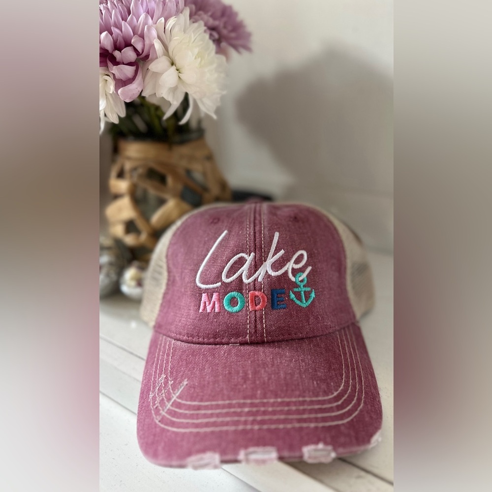 NWT - Mesh Caps